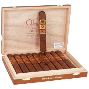 Oliva V Melanio Natural Double Toro Box