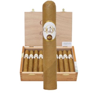 Oliva Connecticut reserve Churchill Box