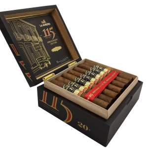La Aurora 115 Aniversario Gran Toro Box
